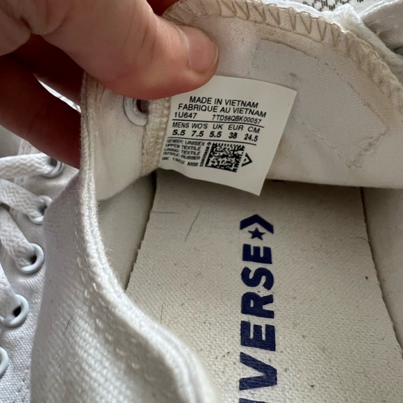 White Converse - Picture 2 of 3